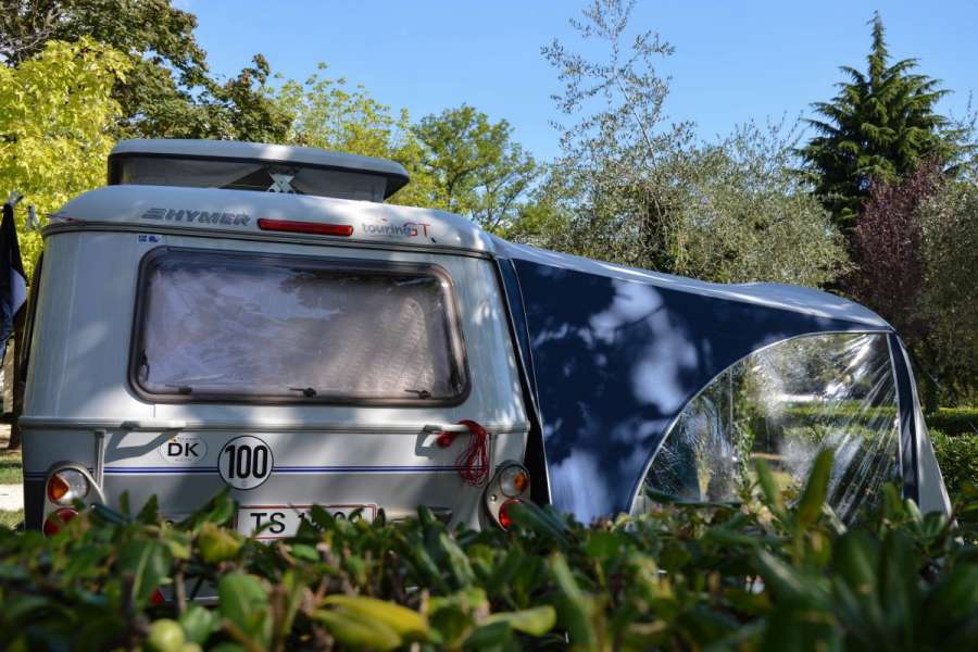 Camping Lac de Garde avec des emplacements standard et 6 ampères d'électricité 9