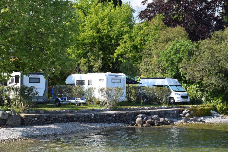 Camping Lago di Garda con piazzole direttamente sul lago 7