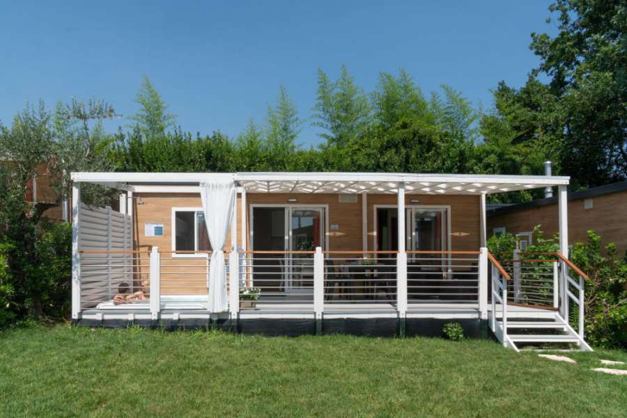 Camping Lago di Garda con Casa mobile con vasca idromassaggio Jacuzzi privata 2