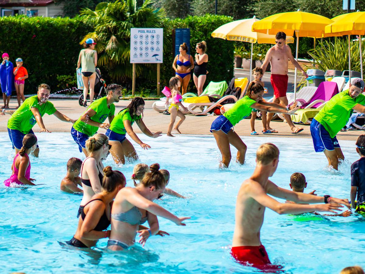 Campeggio con piscina lago di garda principale